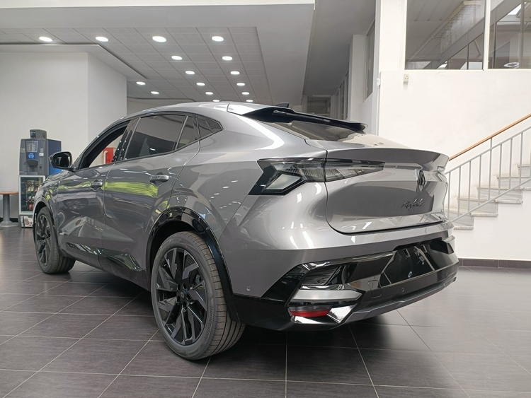Renault Rafale Esprit Alpine E-Tech full hybrid 200 cv (147kW) foto 3
