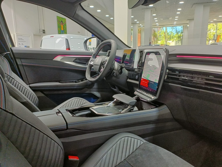 Renault Rafale Esprit Alpine E-Tech full hybrid 200 cv (147kW) foto 10
